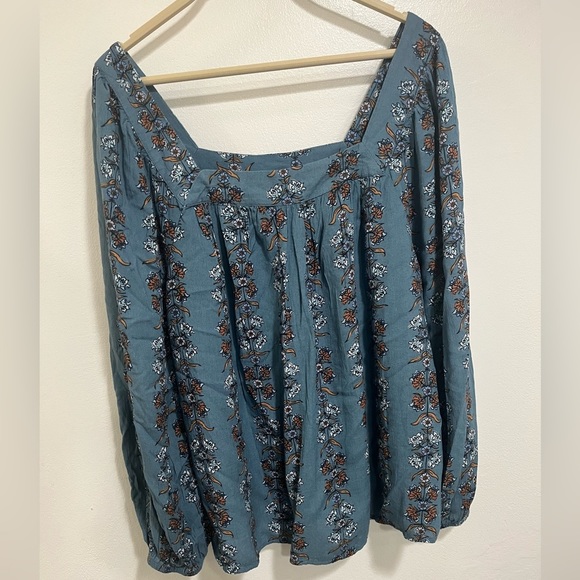 Floral Peasant Top- Size 0X - Picture 4 of 9